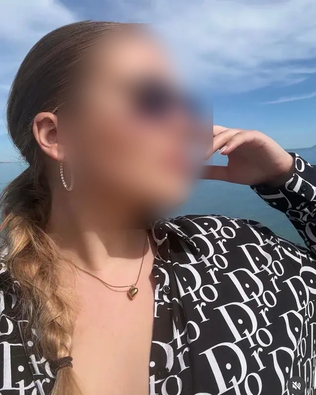 Joanna - Image 6